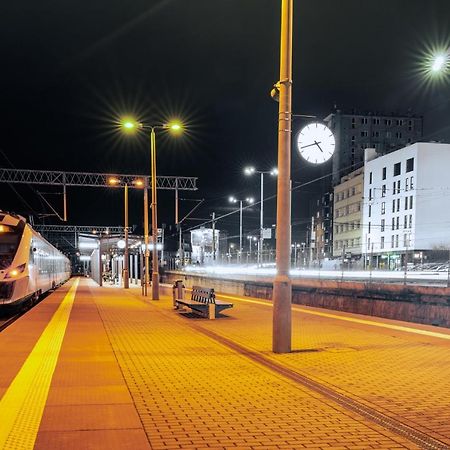 Stacja Gdynia Główna Exterior foto